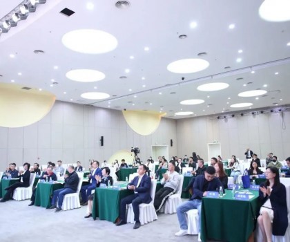 2023中國(guó)巖板思想大會(huì)暨第三屆“金巖獎(jiǎng)”頒獎(jiǎng)盛典圓滿舉行