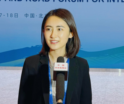 出席“一帶一路”國際合作高峰論壇，惠達(dá)衛(wèi)浴王佳接受央視、鳳凰新聞采訪！