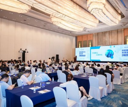 喜訊！東鵬整裝衛(wèi)浴榮獲廚衛(wèi)行業(yè)兩大重磅殊榮！