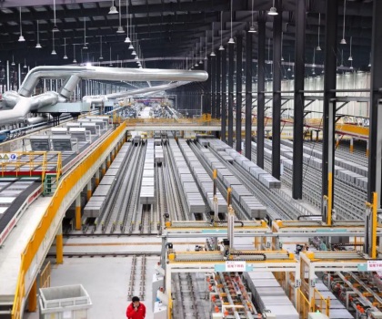 智造未來(lái) 綠色共生│東鵬重慶基地新線正式投產(chǎn)，打造建陶新質(zhì)生產(chǎn)力標(biāo)桿