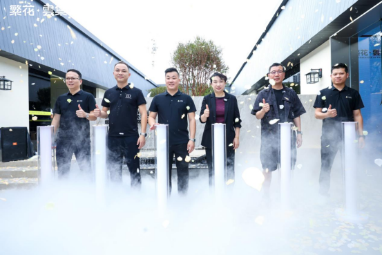 1760403796519313.png image.png